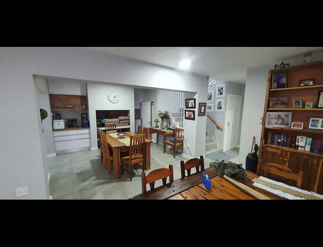 4 BEDROOM HOUSE FOR SALE IN WAVECREST